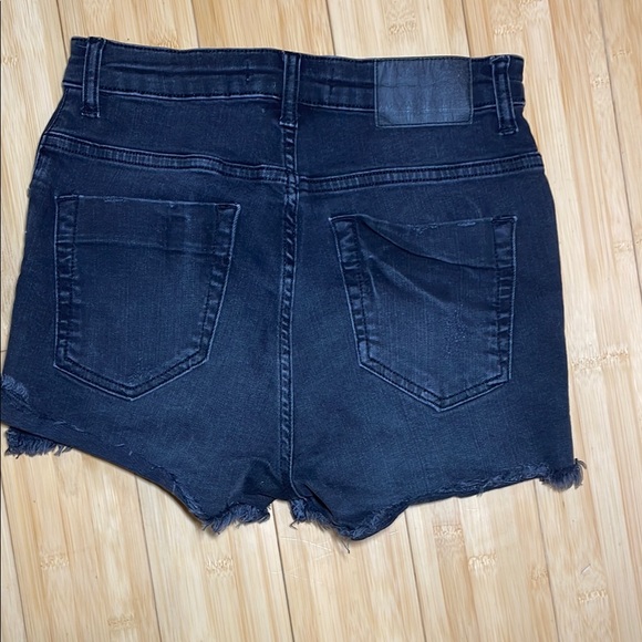 Zara Black Distressed Jean Shorts with High Waist - Picture 3 of 4